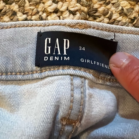 Gap Girlfriend jeans - Picture 4 of 6